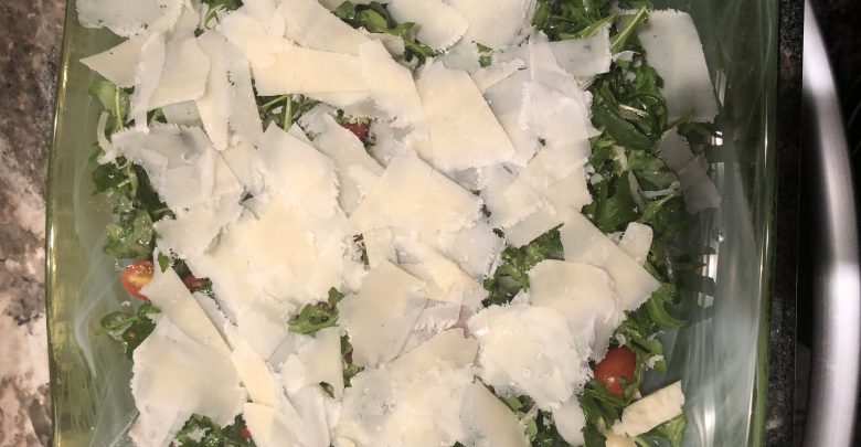 Organic Arugula Salad with healthy dressing